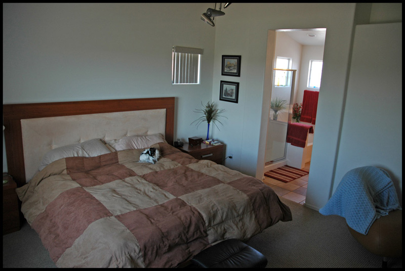 31-masterbedroom